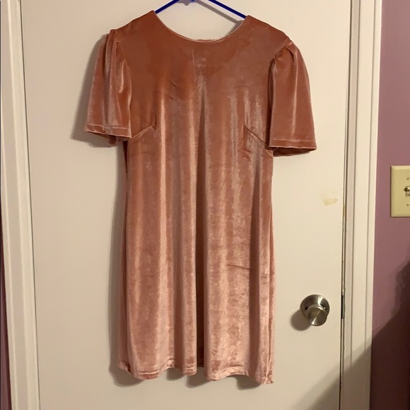 Wayf Dresses & Skirts - WAYF Stretch Velvet Pink Dress